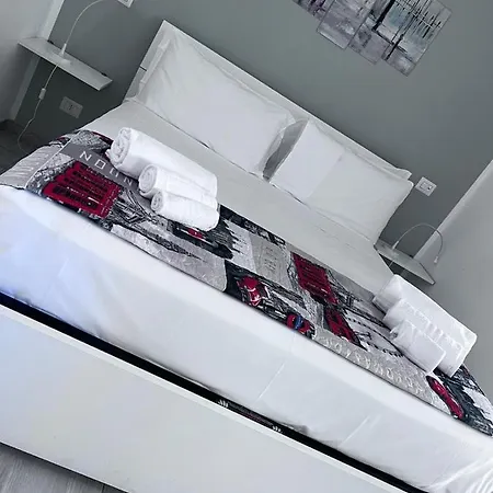 One Hundred ローマ